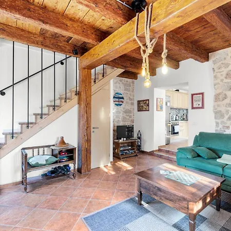 Ferienhaus Casa Giorgina In Veleniki - Haus Für 5-6 Personen