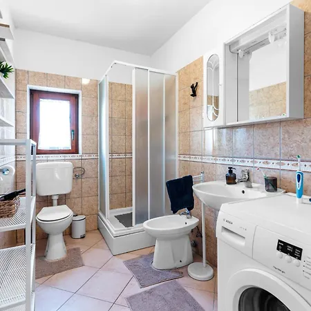 Casa vacanze Casa Giorgina In Veleniki - Haus Fuer 5-6 Personen *
